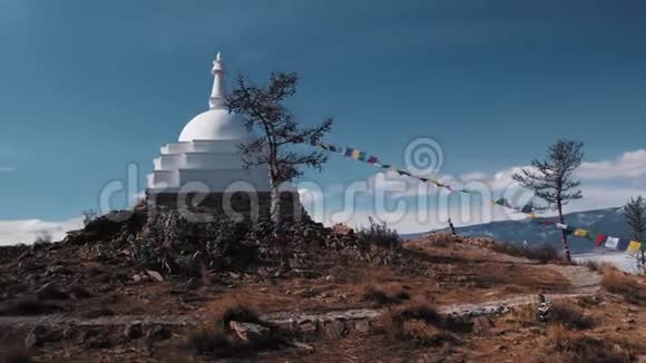 贝加尔湖奥戈伊岛佛教启蒙塔视频的预览图