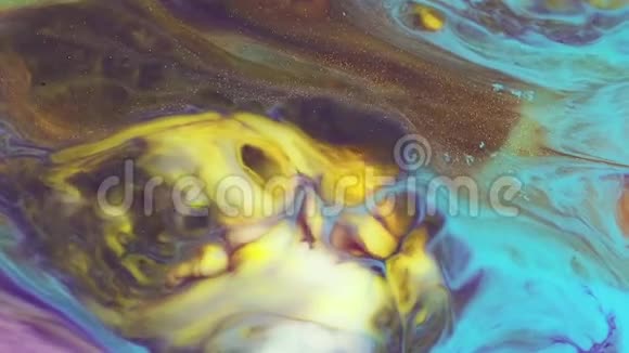 当代流体艺术丙烯酸流动画彩色液体油彩水染运动水彩混合视频的预览图