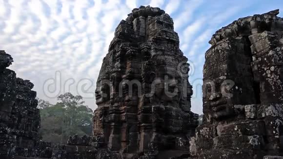 巴彦寺是一个装饰丰富的高棉寺庙在柬埔寨吴哥亚洲视频的预览图