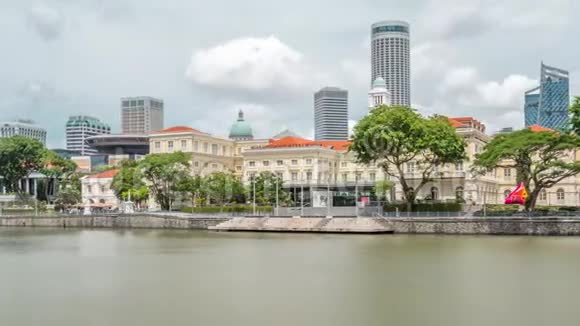 新加坡河与亚洲文明博物馆和旧市民区的背景时间推移超移视频的预览图