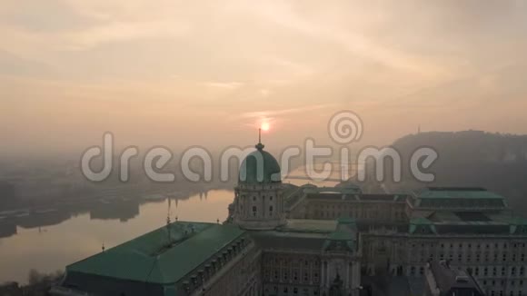 欧洲匈牙利布达佩斯马蒂亚斯教堂渔夫堡垒视频的预览图