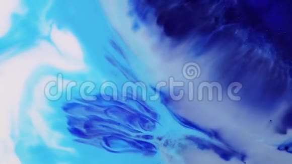 慢动作的流体艺术绘画抽象纹理艺术品液体背景形式设计混合漆流视频的预览图