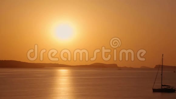 太阳落山后的大海视频的预览图
