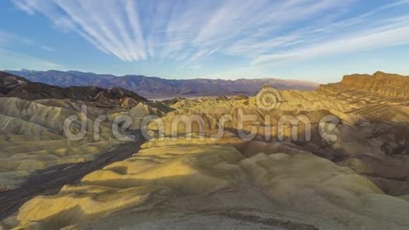 阳光明媚的早晨扎布里奇点死亡谷国家公园美国加利福尼亚视频的预览图
