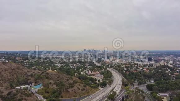 洛杉矶城市景观在早晨加州美国鸟瞰图视频的预览图