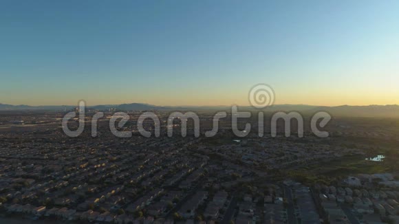 拉斯维加斯日出城景美国内华达州鸟瞰图视频的预览图