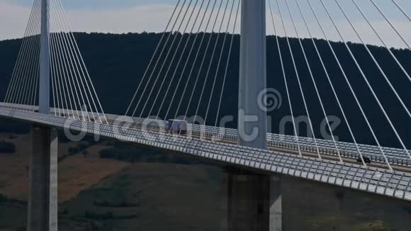 米劳高架桥阿维龙法国视频的预览图
