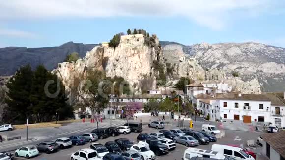 西班牙的瓜德罗斯特城堡ElCastelldeGuadalest是西班牙的一个城镇位于Alicante省视频的预览图