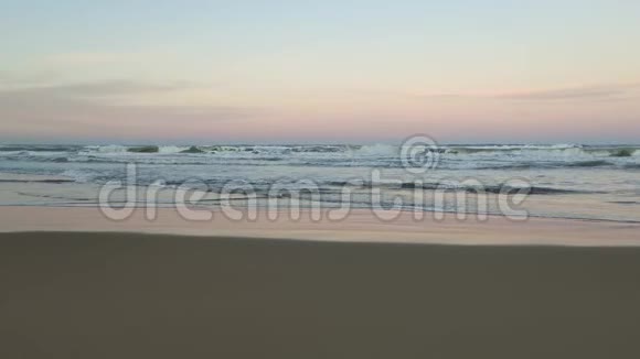 瓦伦西亚海岸海滩上的日落视频的预览图