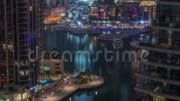 迪拜海滨长廊空中之夜到白天时间阿拉伯联合酋长国迪拜视频的预览图