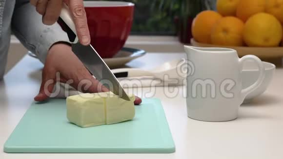 奶油美味通心粉和奶酪视频的预览图