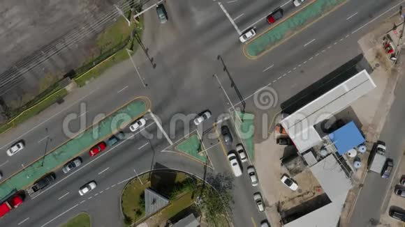 在波多黎各建立一条道路的空中射击视频的预览图