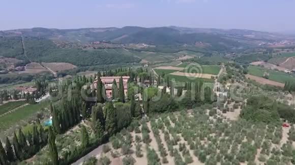 夏季意大利恰安蒂托斯卡纳山谷的格里夫空中景色视频的预览图