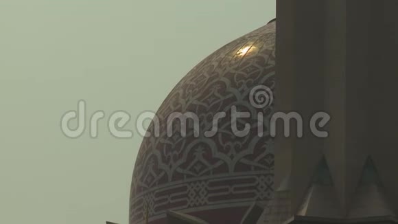 普特拉清真寺穹顶屋顶视频的预览图