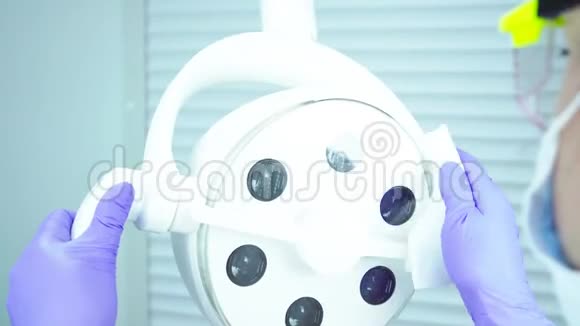 在牙科诊所清洁消毒牙科医疗单位经营医疗设施视频的预览图