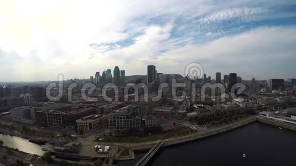 城市飞过视频的预览图