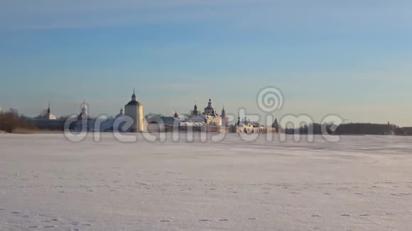 12月的一个寒冷的日子里基里洛贝鲁兹斯基修道院俄罗斯沃洛格达地区视频的预览图