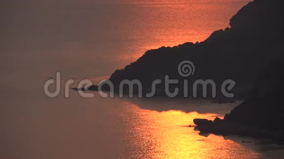 4K海滩日落海洋海景海滨日落海浪景观海景视频的预览图