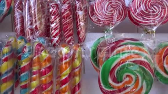 4K棒棒糖儿童糖果店糖果市场近景视频的预览图