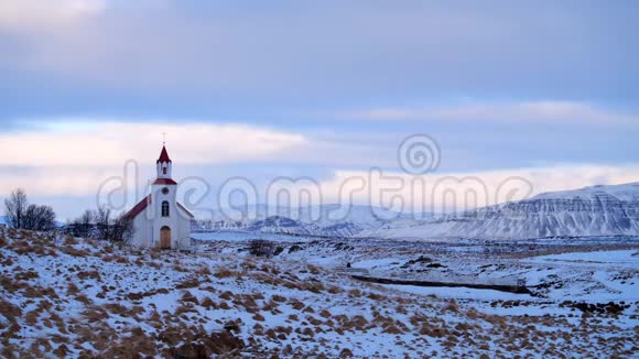 冰岛教堂时代天空中有云宗教概念视频的预览图