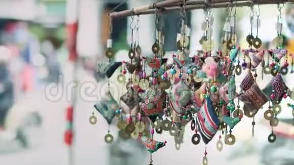 街头市场手工制作的越南装饰品视频的预览图