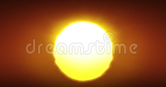 美丽的清晰大日出或日落特写镜头大红热太阳温暖空气扭曲地平线以上视频的预览图