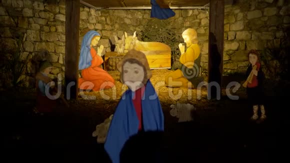 圣诞场景木制彩绘剪影视频的预览图