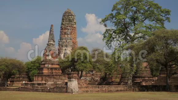 泰国Ayutthaya历史公园WatChiwatthanaram寺遗址视频的预览图