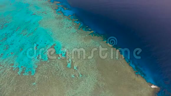 澳大利亚空中大堡礁视频的预览图