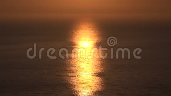 日落海滩海滨日出夏季日落海洋视频的预览图