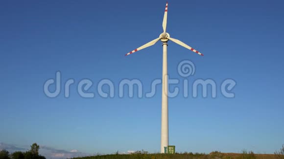 绿色能源风车发电视频的预览图