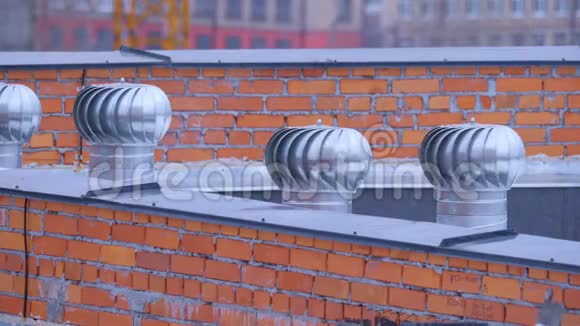 建筑物屋顶通风金属系统视频的预览图