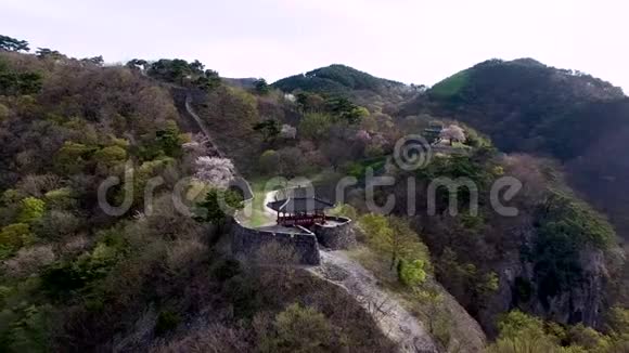韩国韩国亚洲达米扬杰昂纳姆山堡的鸟瞰图视频的预览图