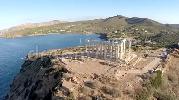 索尼奥希腊海神庙的鸟瞰图视频的预览图