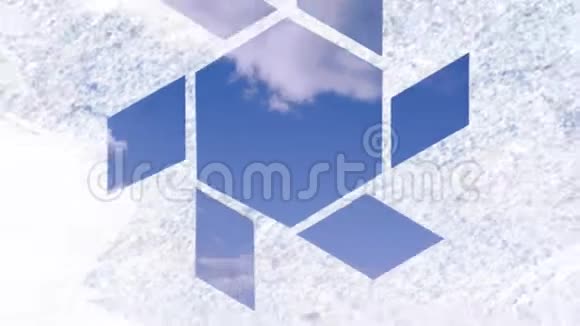 云在白色六角形前景中快速移动视频的预览图