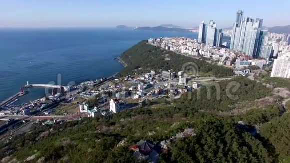 海丸馆和昌萨波港的鸟瞰图海东釜山韩国亚洲视频的预览图