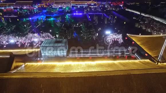 中国陕西西安大雁塔喷泉广场鸟瞰图视频的预览图