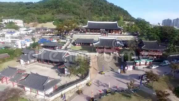 韩国通阳庆南亚洲韩国传统民居鸟瞰图视频的预览图
