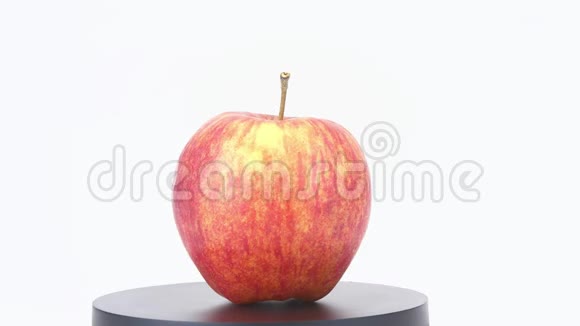 白色背景上的红苹果食物水果视频的预览图