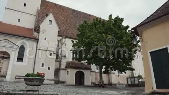 奥地利瓦乔河谷斯皮茨教堂视频的预览图