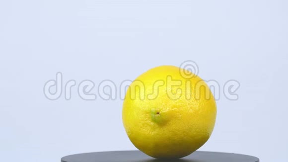 水果黄柠檬曲折食物视频的预览图