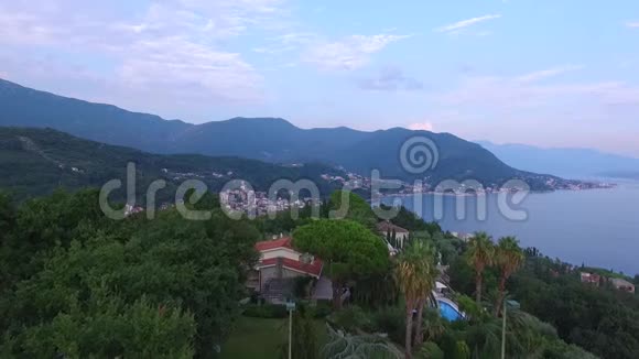 黑山海岸线海滩日出美景视频的预览图