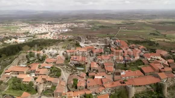 葡萄牙CasteloRodrigo无人驾驶飞机鸟瞰图视频的预览图