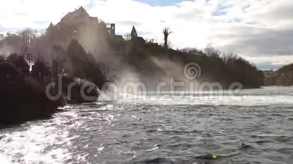 瑞士莱茵河上的瀑布视频的预览图