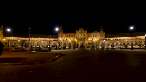 西班牙塞维利亚A广场夜间视频的预览图
