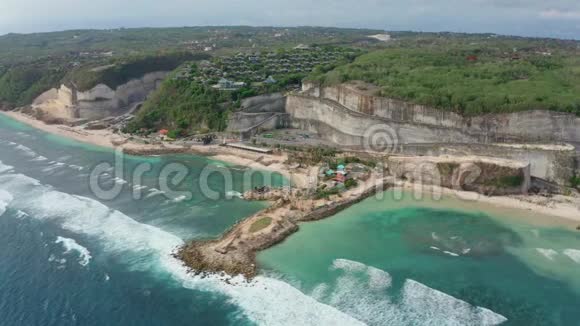 位于小沙半岛的旅游胜地基础设施视频的预览图