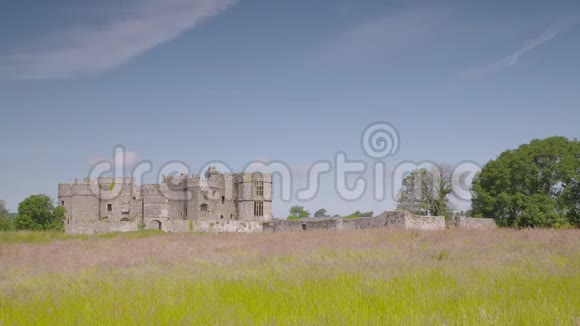 一座古老城堡的长镜头视频的预览图