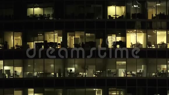 黄昏的办公室窗户视频的预览图
