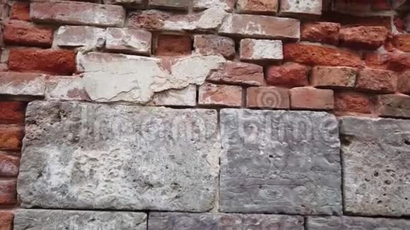 旧红砖墙砖艺质感特写视频的预览图