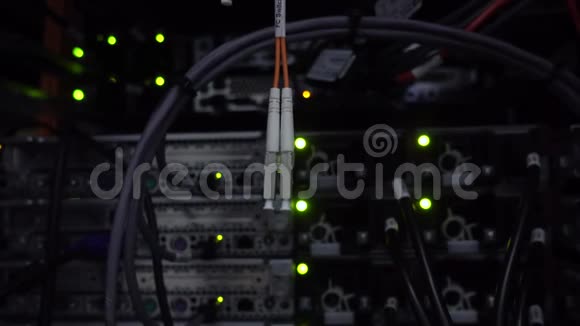 光纤通道FC开关在数据服务器机架后台视频的预览图
